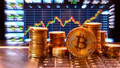Kripto para piyasası tepetaklak: Bitcoin 33 bin dolara geriledi!