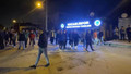 Küme düşen Kocaelispor'da taraftarlar tesisi bastı! Taş ve sahte dolar attılar