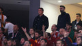 Şaşırtan kare! Galatasaraylı taraftarlar, birlikte derbi izledikleri Ali Koç'tan bakın ne istedi