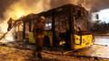 Seyir halindeki İETT otobüsü alev alev yandı! İstanbul’da panik anları…