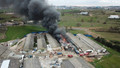 Kocaeli'de kimya fabrikasının deposunda yangın! Patlamalar oluyor