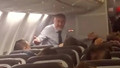 Bakan Nebati ile yolcular arasında "rötar" tartışması