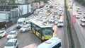 İstanbul'da trafiği felç eden kaza! 2 şerit birden trafiğe kapatıldı