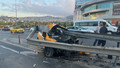 İstanbul'da feci kaza! Taksi, bariyere ok gibi saplandı