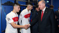 Erdoğan, Hollanda maçının ardından soyunma odasına indi! Verdiği mesaj dikkat çekti…
