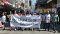 İzmir’deki gazetecilerden “maaş” protestosu: “Geçinemiyoruz haberiniz olsun..!”