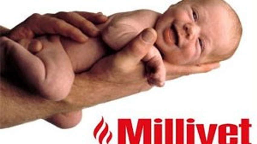 Бережное рождение. Ребенок. Рука новорожденного ребенка. Рождение человека.