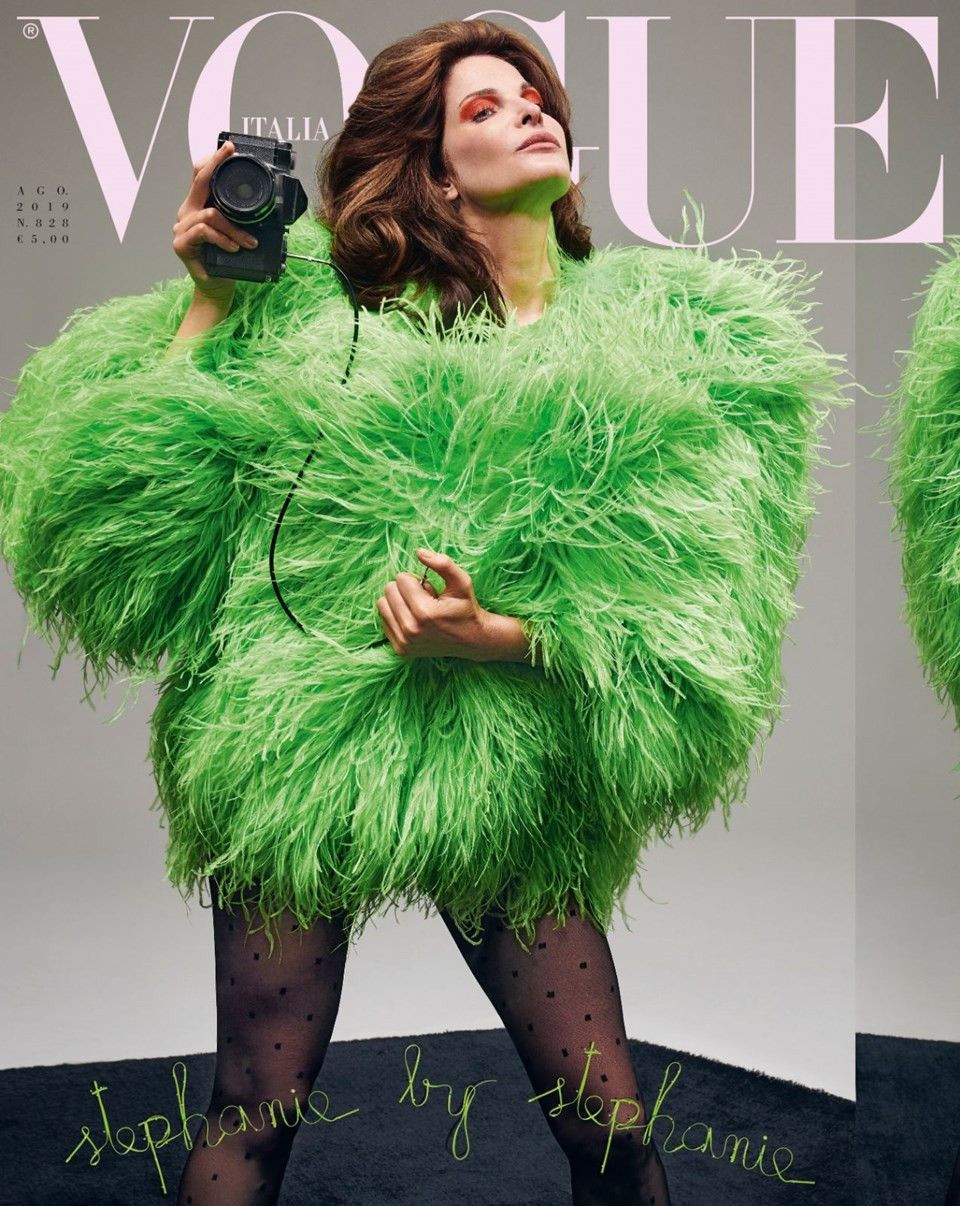 Claudia Schiffer ve Stephanie Seymour Vogue dergisi için soyundu - Sayfa 2