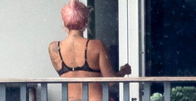 Lady Gaga evinin terasında fena yakalandı - Sayfa 1