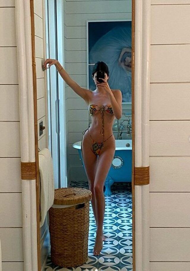 Kendall Jenner minicik bikinisiyle olay oldu - Sayfa 4
