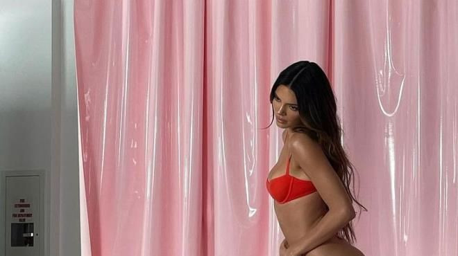 Kendall Jenner iç çamaşırlı pozlarıyla nefes kesti! Beğeni yağdı! - Sayfa 5