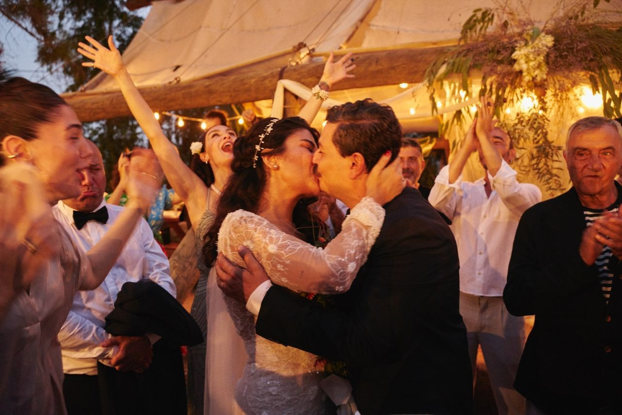 Ünlü fotoğrafçı Mehmet Turgut evlendi! 12 şahitle 'evet' dedi - Sayfa 4