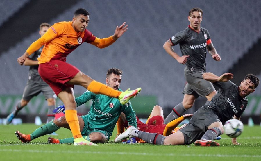 Galatasaray'da tarihi karar! 5 futbolcunun bileti kesildi - Sayfa 3
