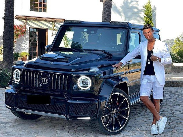 Cristiano Ronaldo Instagram'dan yaptığı tek paylaşımla maaşının üç katını kazanıyor! - Sayfa 4