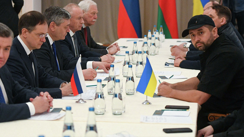 Müzakere masasından ilk bilgiler geldi! Ukrayna'nın savaşın durması için tek şartı var!