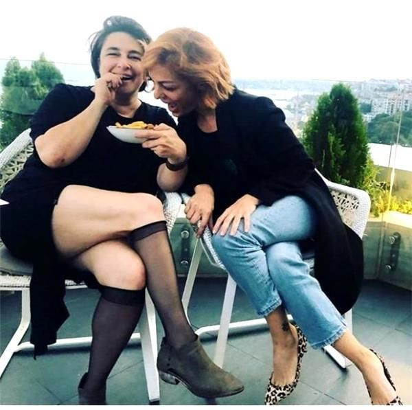 Esra Dermancıoğlu'nun 1 Nisan paylaşımı sosyal medyayı salladı! İncecik beli dikkat çekti... - Sayfa 5