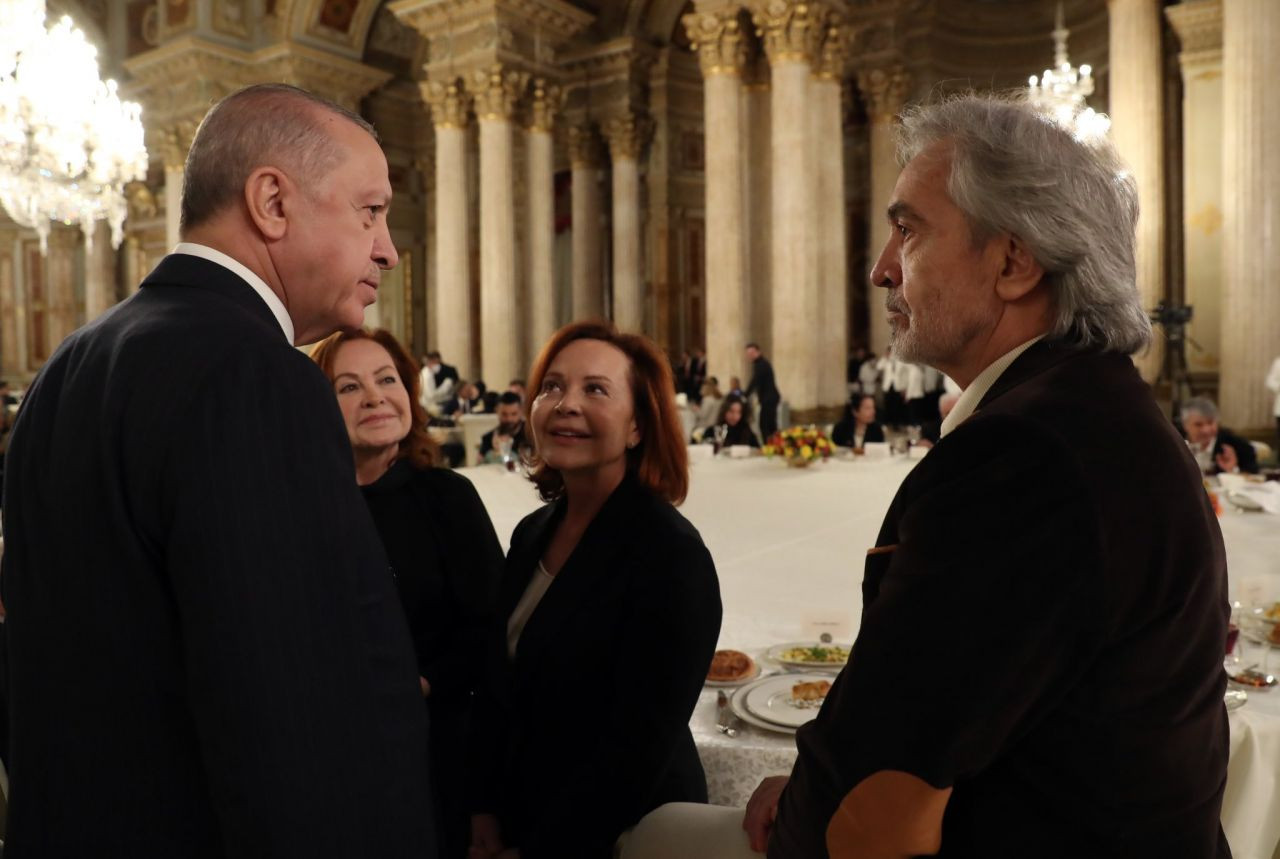 Sanatçılarla bir araya geldi: Cumhurbaşkanı Erdoğan'ın iftar yemeğinde kimler vardı? - Sayfa 4