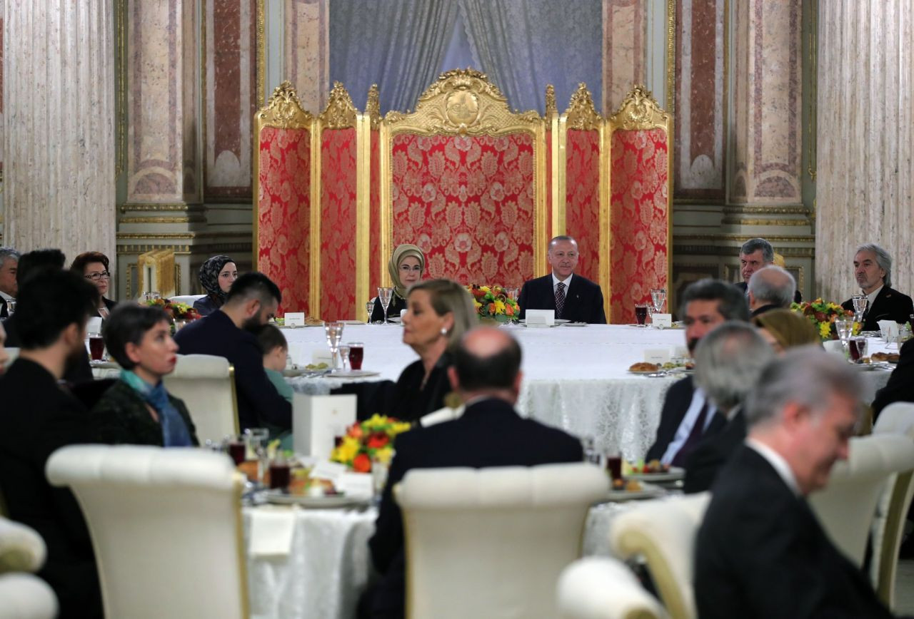 Sanatçılarla bir araya geldi: Cumhurbaşkanı Erdoğan'ın iftar yemeğinde kimler vardı? - Sayfa 3