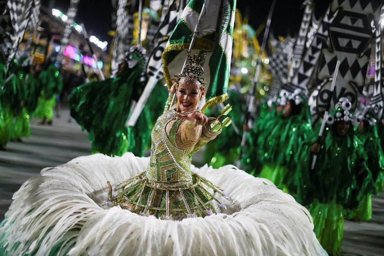 Rio Karnavalı büyük bir coşkuyla başladı - Sayfa 2