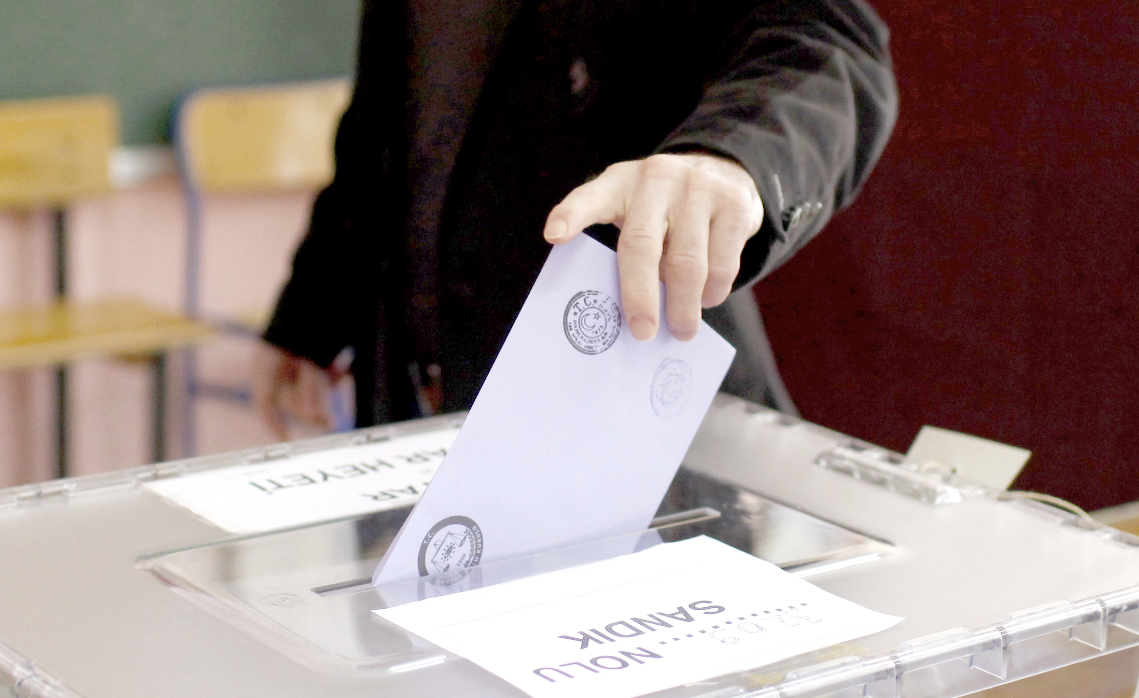 Son seçim anketinden İYİ Parti'ye kötü haber! HDP'nin oy oranı dikkat çekti - Sayfa 4