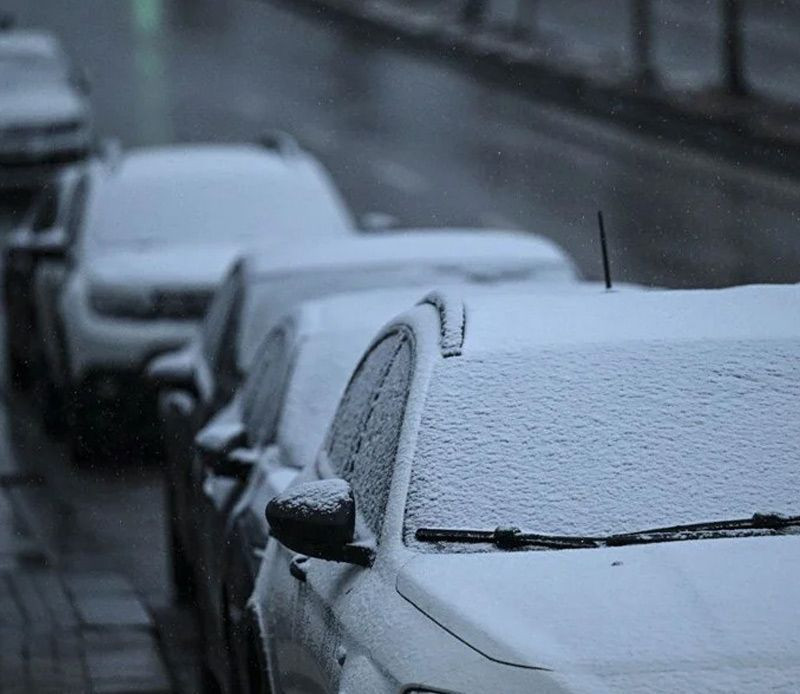 Türkiye'ye kar ve soğuk havaya teslim oldu! İstanbul, Ankara ve daha birçok il beyaza büründü - Sayfa 1