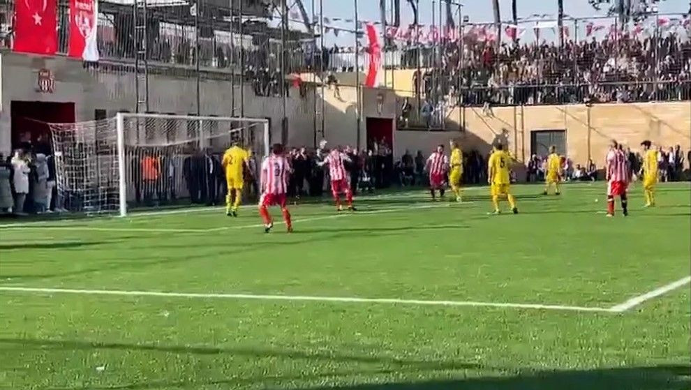 Özel maçta Yattara'dan asist, Süleyman Soylu'dan kafa golü! - Sayfa 1