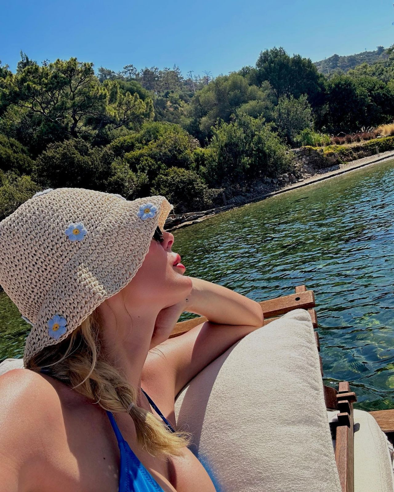 Hande Sarıoğlu'nun bikinili tatil pozları beğeni topladı! 'Yaktın ortalığı' - Sayfa 4