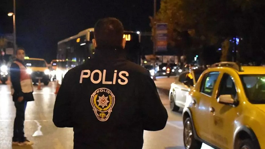 İstanbul Esenyurt'ta hareketli dakikalar! Polisler tek tek kontrol ediyor
