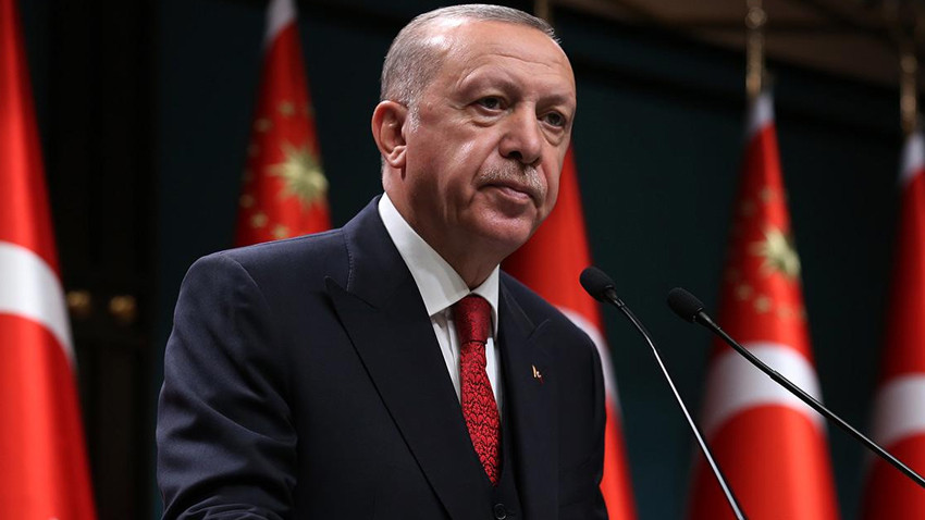 Cumhurbaşkanı Erdoğan gençlere telefon ve bilgisayar müjdesini verdi