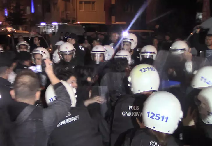 Eskişehir'de olay! 5 polis yaralandı, 4 kişi gözaltına alındı - Sayfa 4
