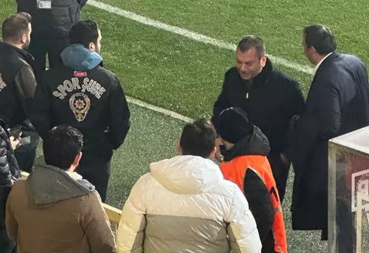 İstanbulspor-Trabzonspor maçında skandal olay! 450 bin TL ödeyerek sahaya girdi - Sayfa 1