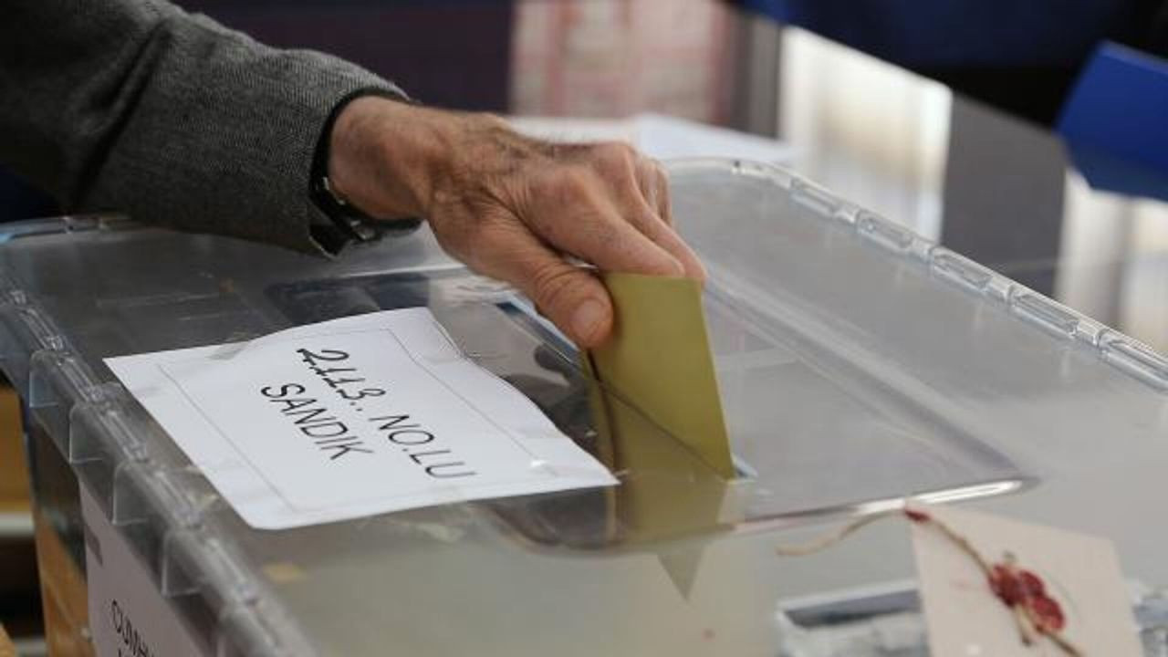 Son seçim anketinde adaylardan biri kıl payı önde! Ankara yarışı kıran kırana geçecek… - Sayfa 4