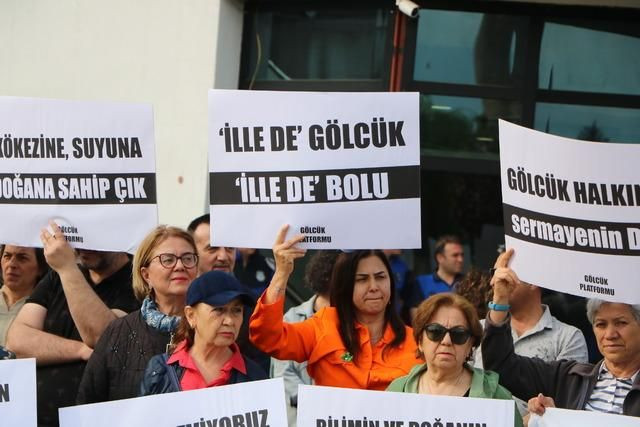 Tanju Özcan'ın eşi pankartlarla belediyeyi bastı! "Ben de seni protesto ediyorum" - Sayfa 4