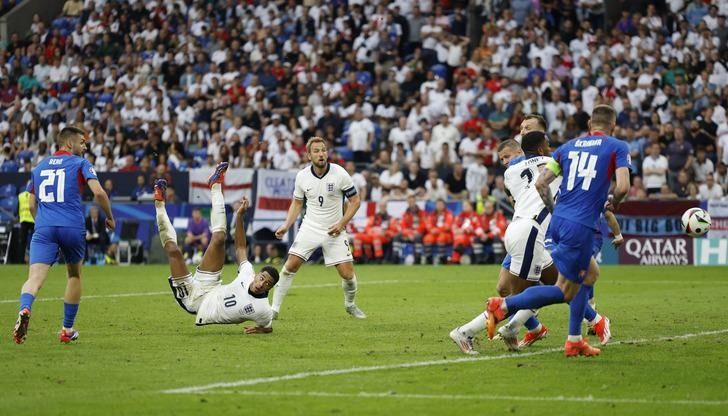 Bellingham yine yapacağını yaptı! Uzun yıllar unutulmayacak... EURO 2024'ün en muazzam golü atıldı - Sayfa 3