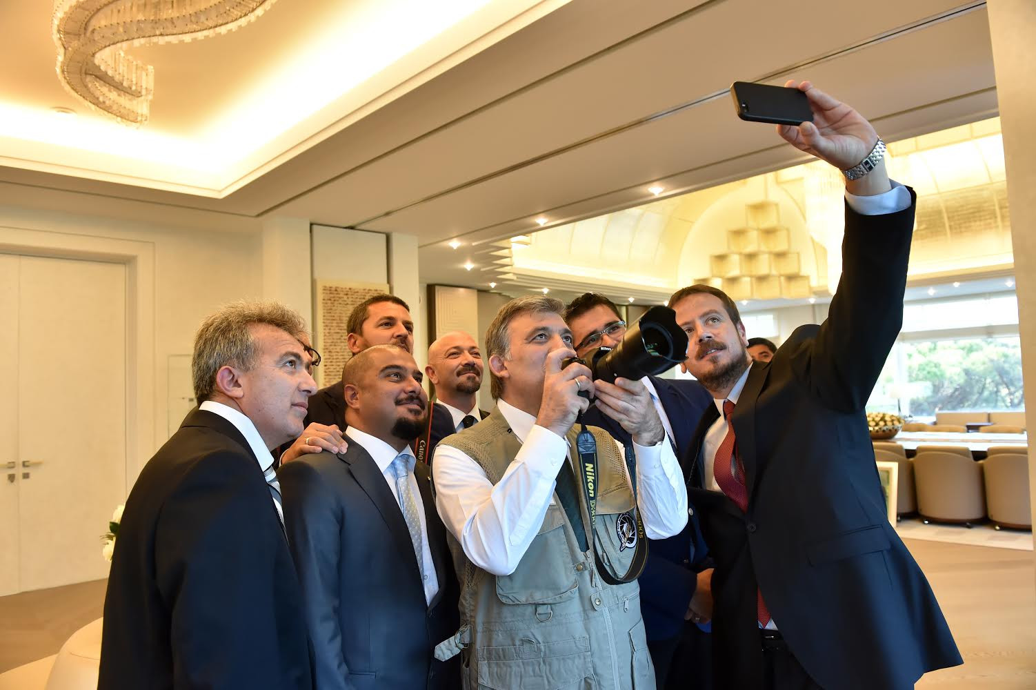 Abdullah Gül gazeteci yeleği giydi! - Sayfa 3