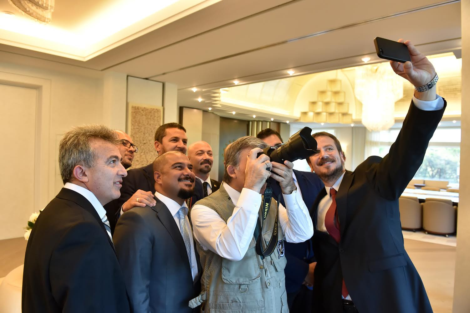 Abdullah Gül gazeteci yeleği giydi! - Sayfa 4