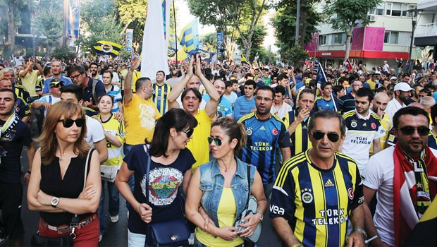 Fenerbahçe taraftarı adalet için yürüdü - Sayfa 1