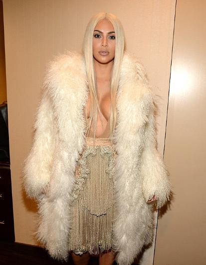 Kim Kardashian'ın koli bandı hilesi - Sayfa 4
