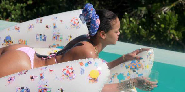 Rihanna tatil sezonunu bu pozlarla açtı - Sayfa 4