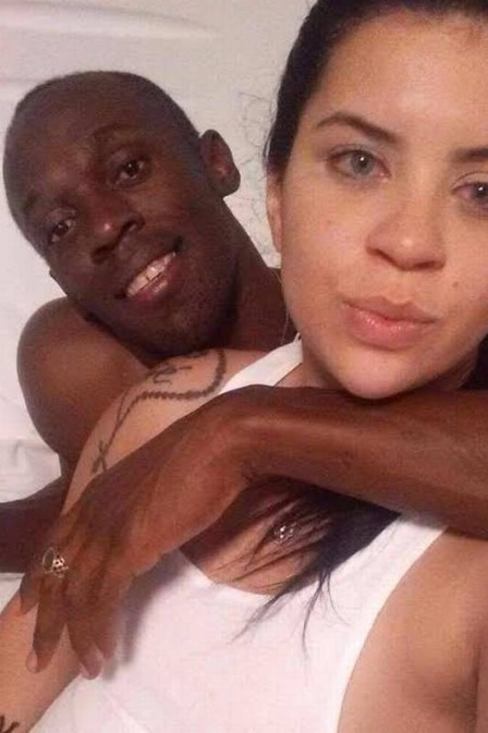 Bu fotoğraflar başını ağrıtacak! Usain Bolt yatakta bir kadınla! - Sayfa 1