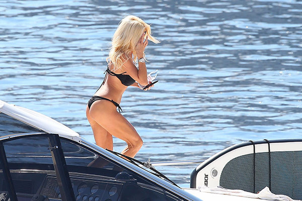 Victoria Silvstedt, Monaco'da tatil yapıyor - Sayfa 4