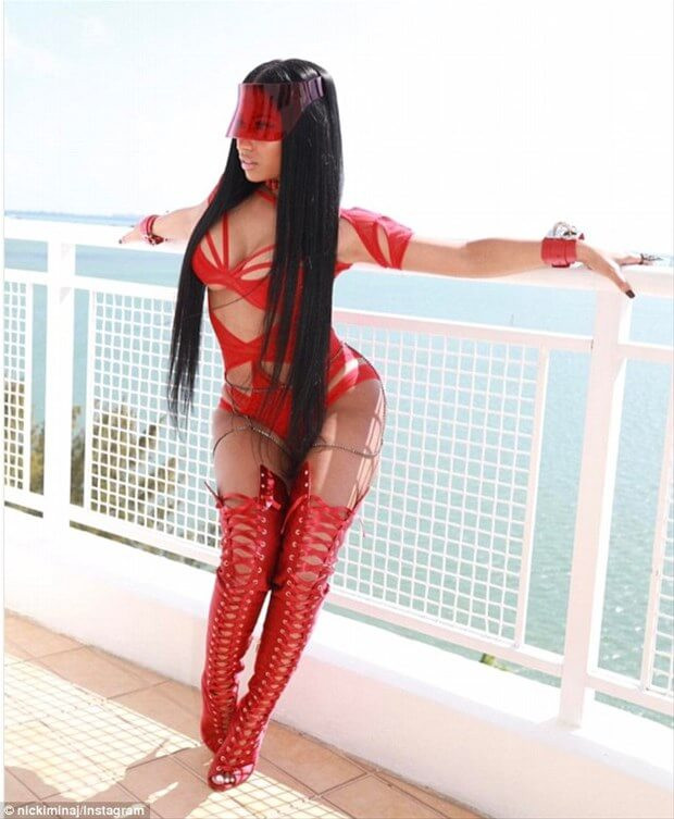 Nicki Minaj Instagram'ı paylaşımıyla salladı - Sayfa 1